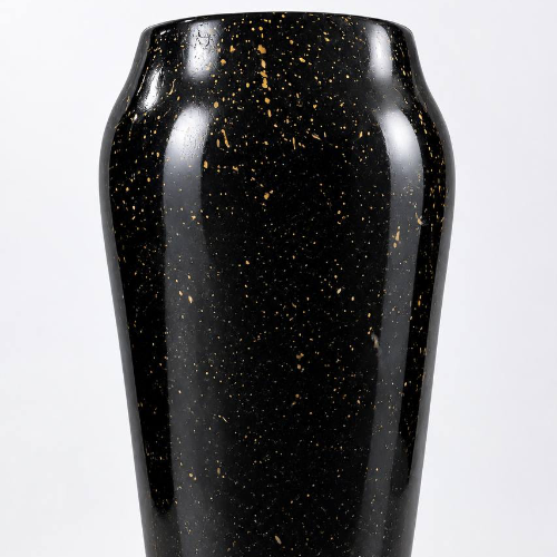 Bata vase