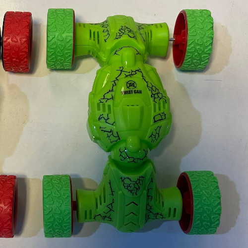 Twist car toy